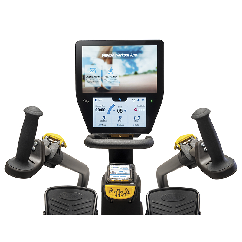 Nustep T6pro_screen Istuma-asennossa käytettävä Nustep-crosstrainer mahdollistaa koko kehoa aktivoivan harjoittelun matalakuormitteisesti. Tuotekoodi NuStep_T6PRO