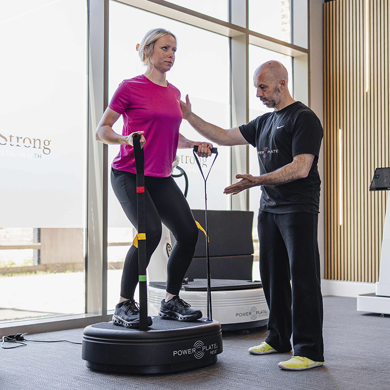 Power Plate Move värähtelyharjoittelulaite lihaskuntoharjoitteluun ja palautumiseen