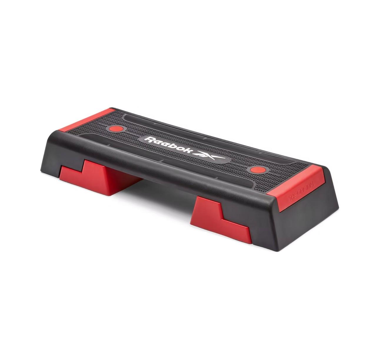 Punamusta Reebok Step -Steppilauta. Tuotekoodi: 10150